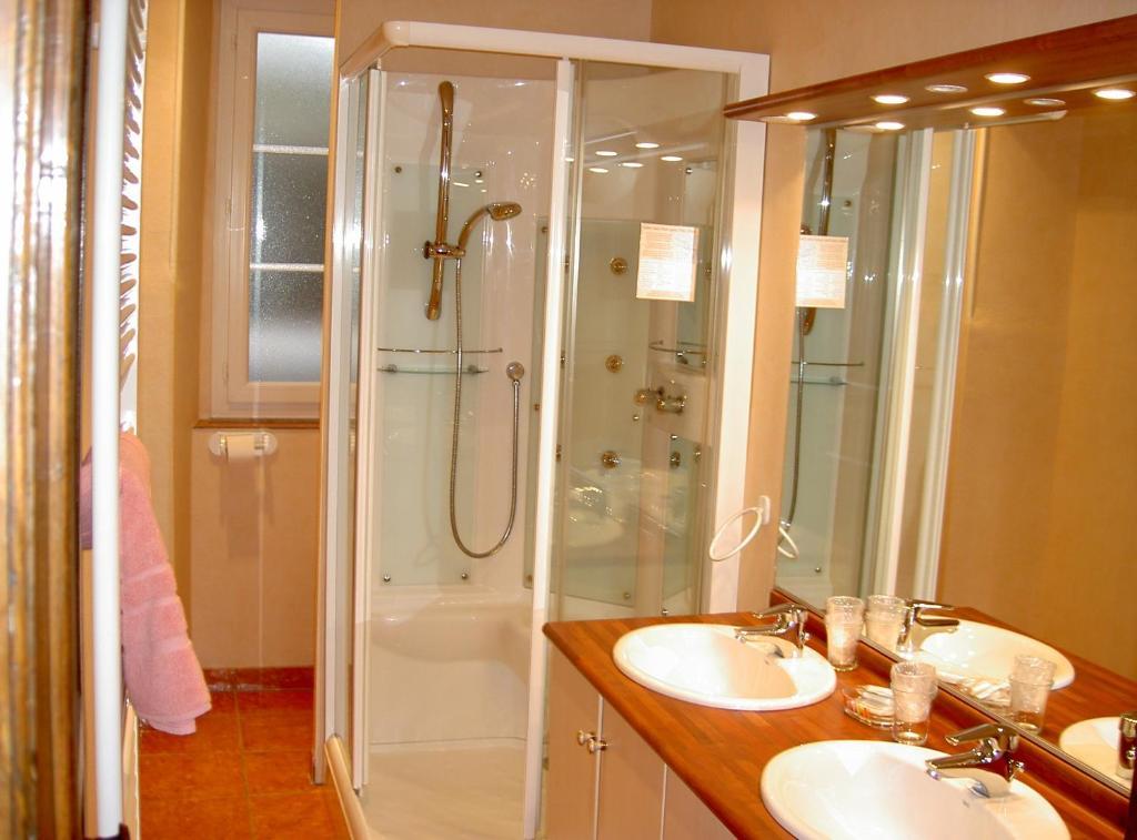 Hotel Panoramic Et Des Bains Luz-Saint-Sauveur Phòng bức ảnh
